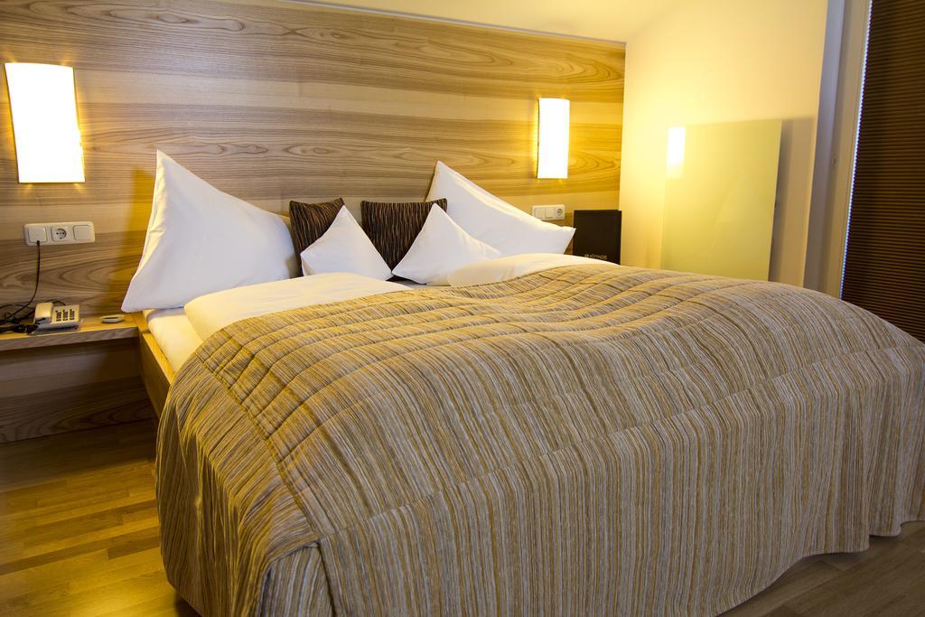 Aktivhotel Foettinger Steinbach am Attersee Exterior foto